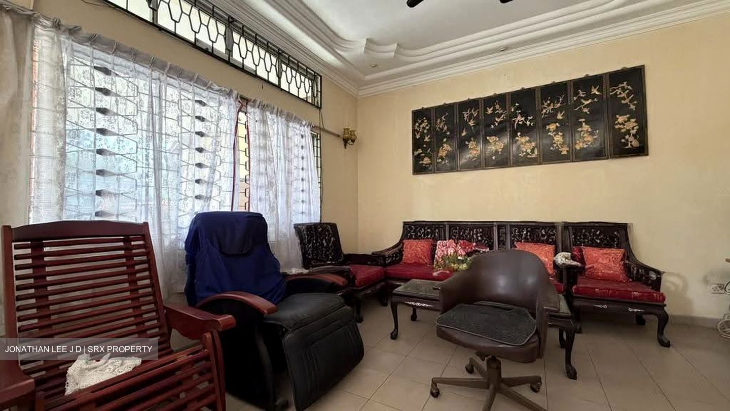 Jalan Rendang (D15), Semi-Detached #611909191